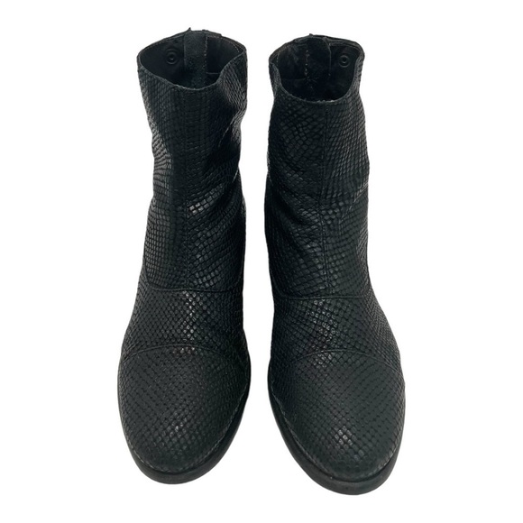 Billi Bi Copenhagen Black Leather Snake Print Almond Toe Casual Booties Women 40 - Picture 4 of 15